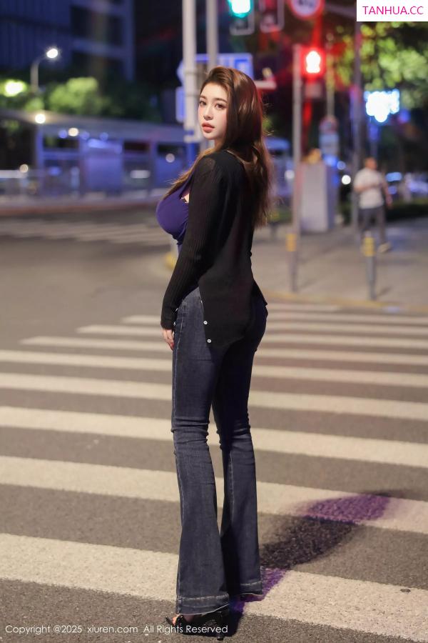   [XiuRen]高清写真图 2025.06.20 No.10437 ＪＯＪＯ 深色内衣第5张图片